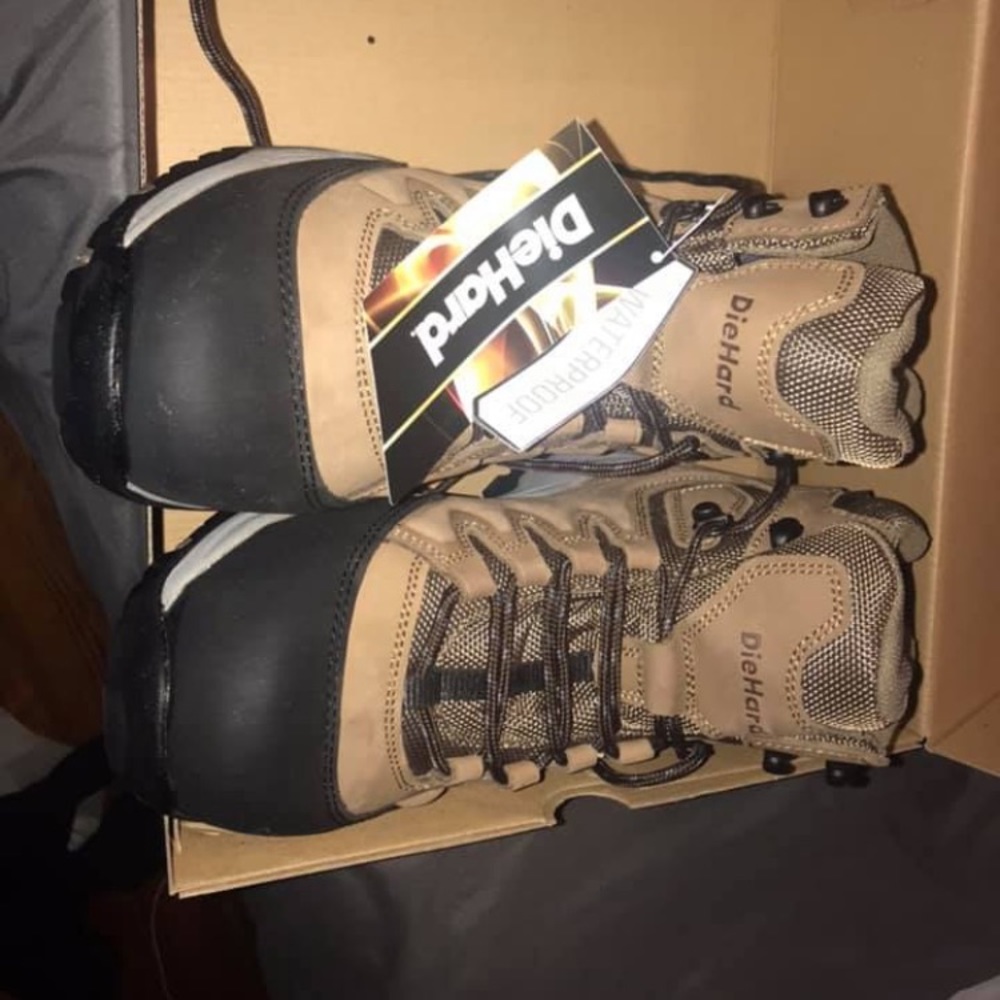 Men’s steel toe boots